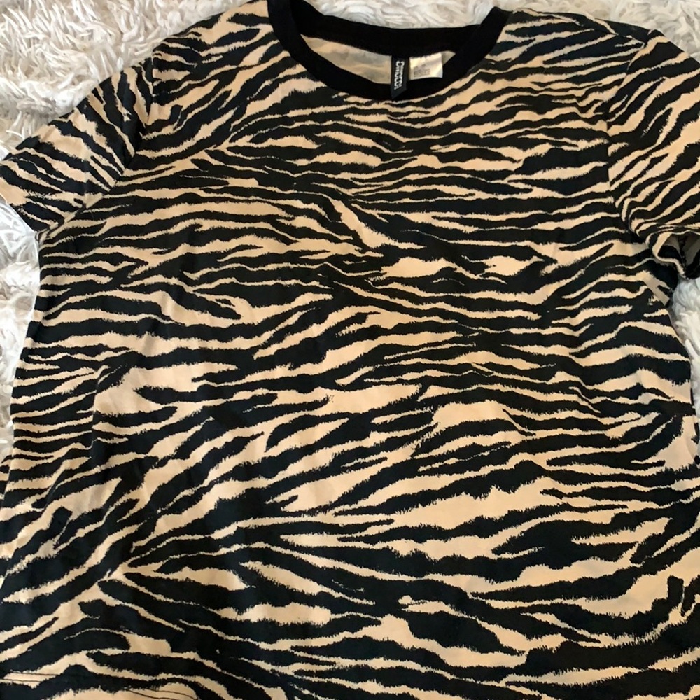 H&M Divided T Shirt